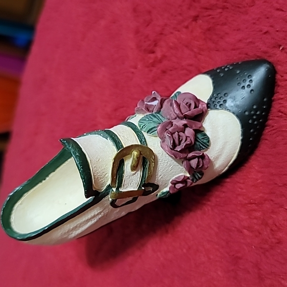 Set of 2 Mini 20s Shoe and Purse Figurines From Chosen Treasures 4 You series. - Picture 2 of 10